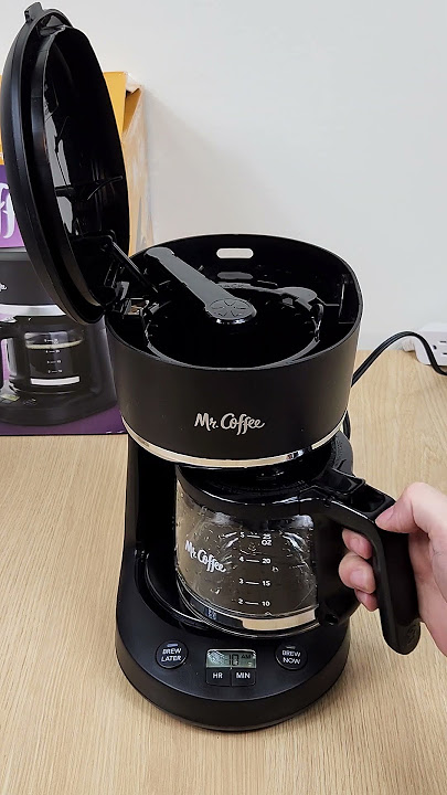 How to Refill The Water Tank on a De'Longhi Magnifica S Smart Coffee  Machine 