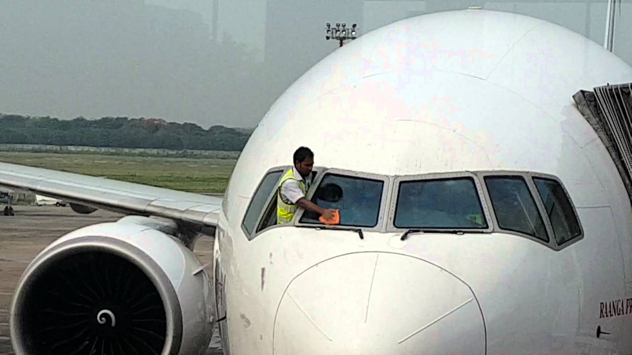 how to clean airplane windscreen - YouTube
