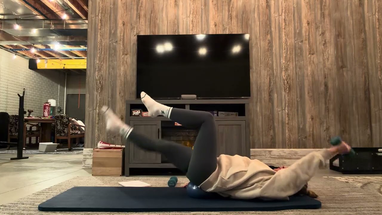 Day 16: 10 min core, exercise ball and 1 weight