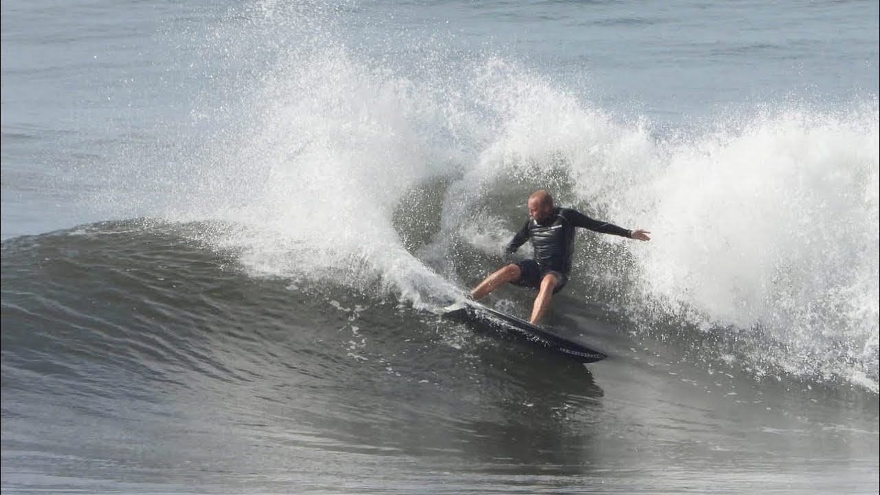 Surfing Abu Dhabi then keramas on our way home.