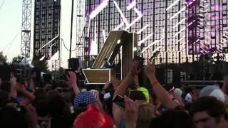 Yeah Yeah Yeah - Head will roll(A-Trak Remix)@Hard Summer 2012