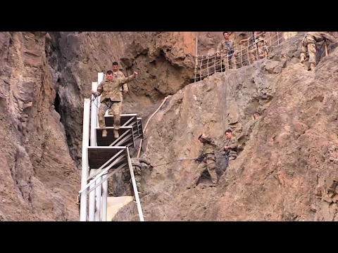 جنود أمريكيون يشاركون في دورة كوماندوز فرنسية 