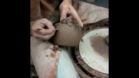 SIMON LEACH - Teapot 2