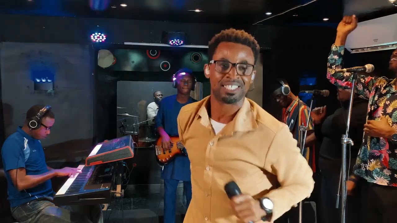 Praise set ft Owen Charles 