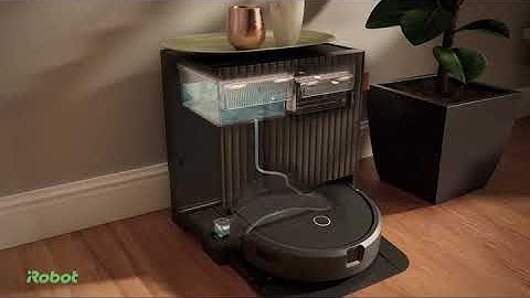 Roomba Combo® 10 Max robot + AutoWash™ dock