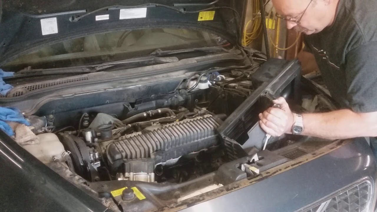 05 Volvo V50 Turbo Air Filter Box Removal and Installation