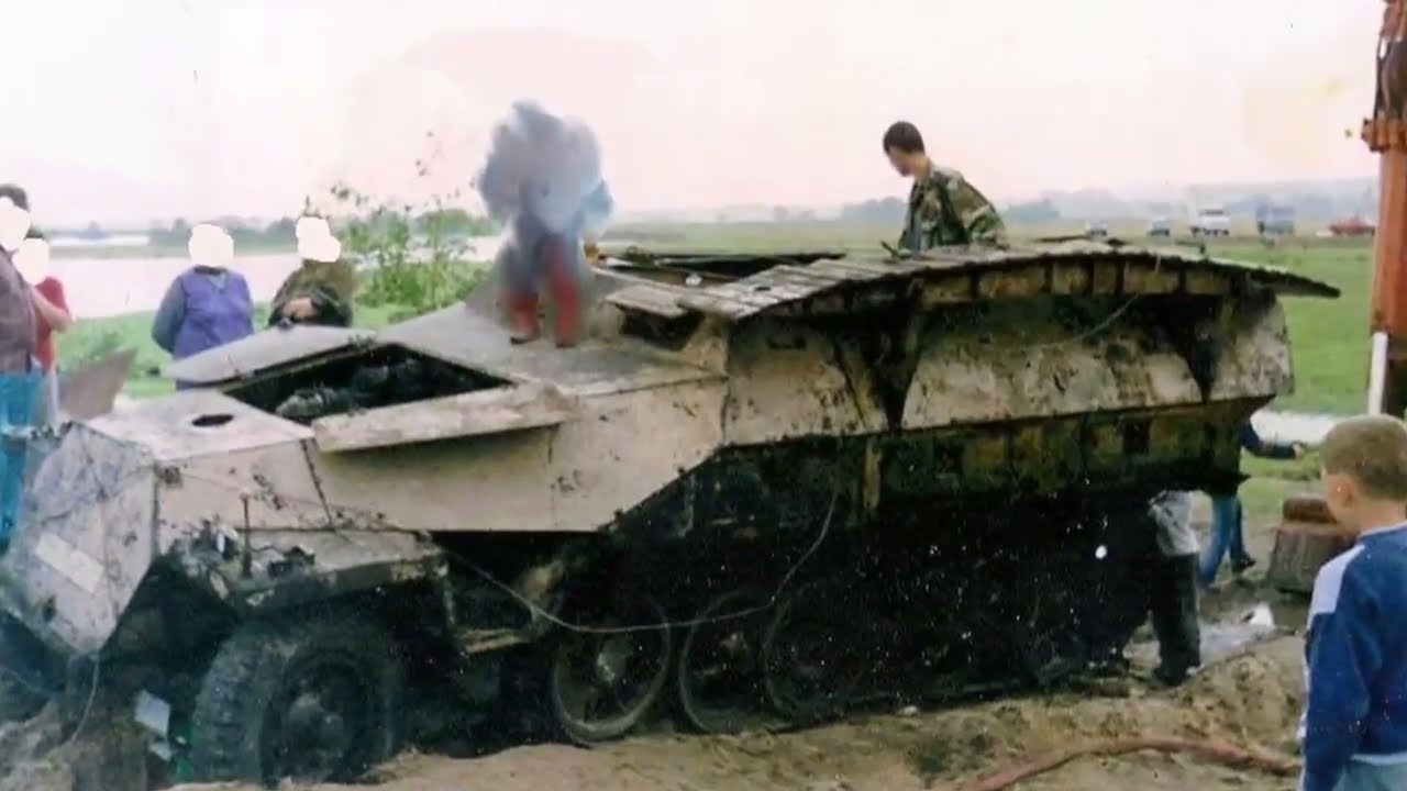 Немецкий полугусеничный бронетранспортёр Sd.Kfz 251, вытащенный из реки через 50 лет после войны