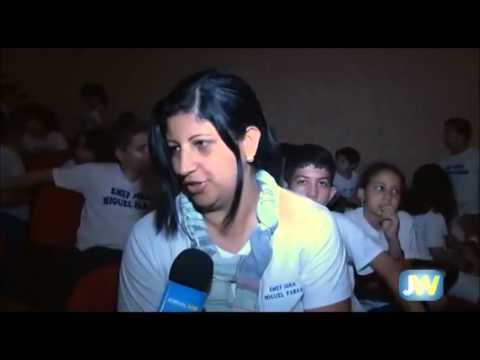 Alunos da EMEF. Jornalista Miguel Farah.wmv