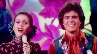 Donny &amp; Marie Osmond - &quot;Band On The Run&quot;
