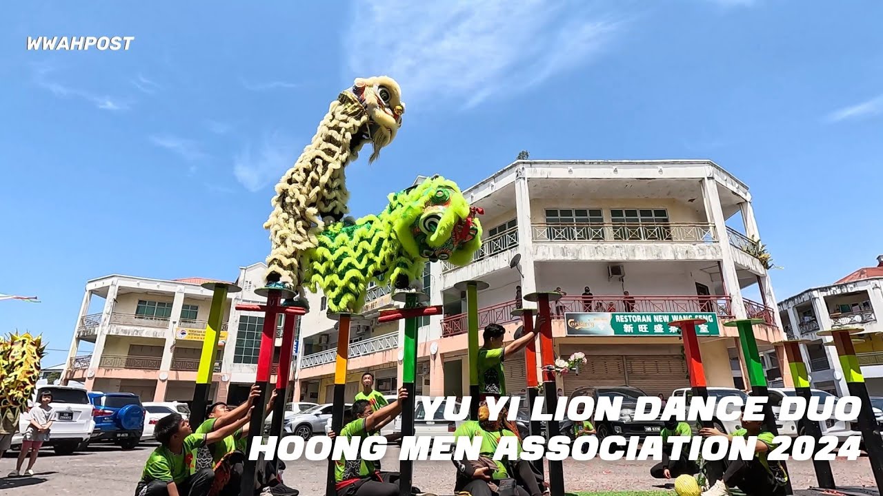 lion dance high pole duo by Yu Yi Sabah