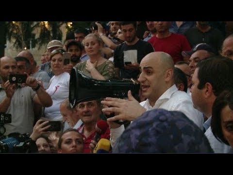 დღეს ნამდვილად ავიღეთ პარლამენტი შტურმით მორალური უპირატესობით - მელია მხარდამჭერებთან