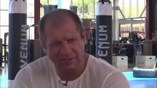 видео: Александр Емельяненко про тренировки в АХМАТ про бой с лысым хищником, Минеевым июнь 2020 картинка: Александр Емельяненко про тренировки в АХМАТ про бой с лысым хищником, Минеевым июнь 2020