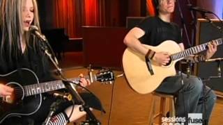 Avril Lavigne - Nobody's Home @ AOL Sessions 12/04/2004 chords