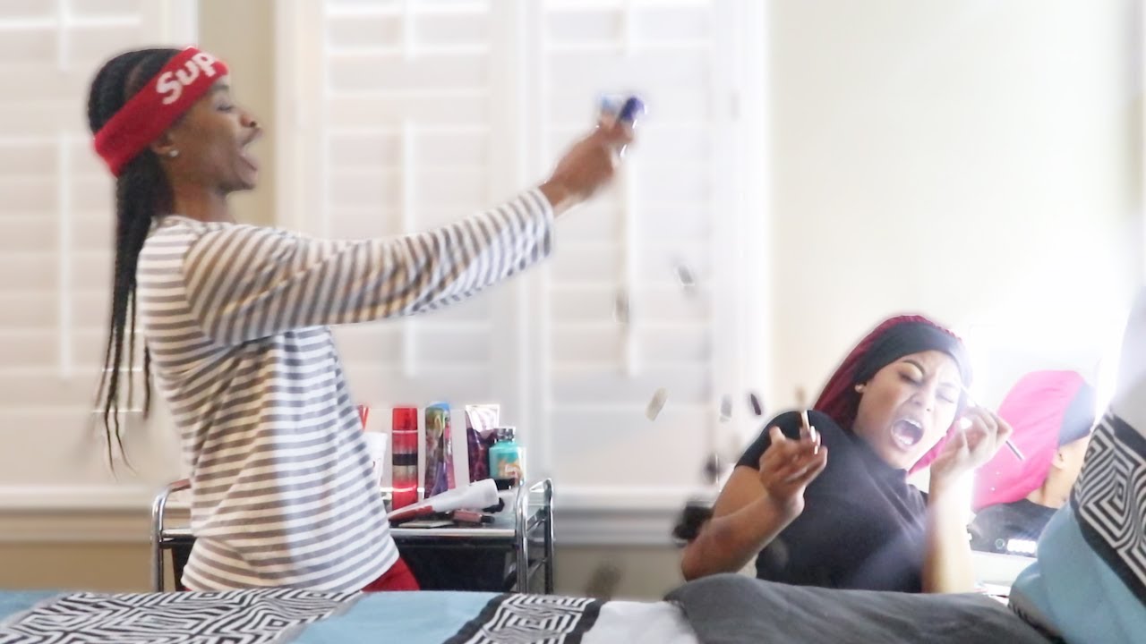 ANNOYING MY GIRLFRIEND WHILE SHE DOES HER MAKEUP PRANK *Gone Too Far*
