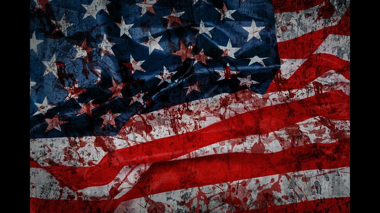 Tornado destroy. Кровавый американский флаг. Торнадо в кентукки 2021. Грязный американский флаг. Грязный американский флаг.