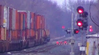 Fast CSX Stack Train Hits The Horn