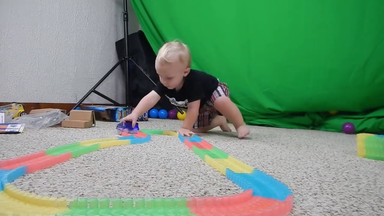 Гоночный трэк Magic Tracks 220 деталей