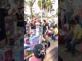 Celebrando en día del niño en El parque ciudades hermanas