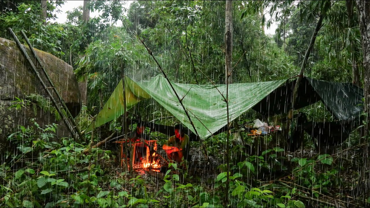 นอนป่าข้างหินยักษ์ไกล100กว่าโล พายุเข้าลมแรงฝนโคตรหนัก กลัวต้นไม้โค่นจนอยู่3วัน2คืนไม่ได้  [วรวิช]