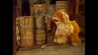 Classic Sesame Street: Oscar Frames Barkley (1979)