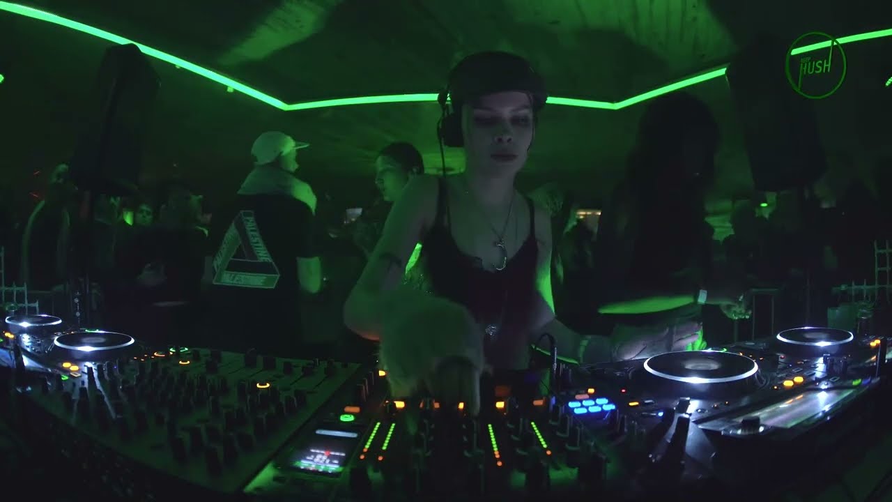 Casper b2b Erykah at Brussels | no•id x artisjok Takeover