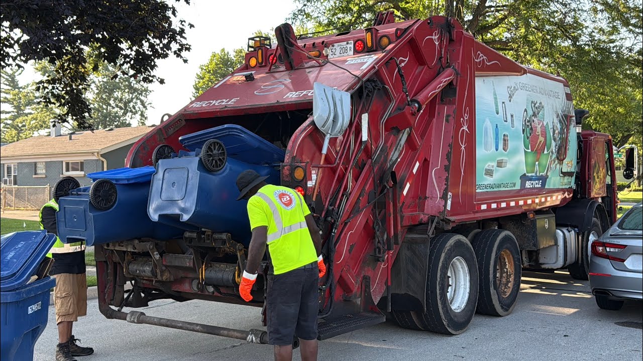 Roy Strom Mack LEU Split Loadmaster Rear Loader Garbage Truck - YouTube