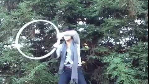 Hoop Tutorial: Horizontal Linear Ghosting (aka Tracing) (Two Handed) [Slow Motion] [Single Hoop]