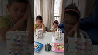 Hai Chị Em Trêu Chọc Nhau Siêu Dễ Thương Hey, Wait For Me