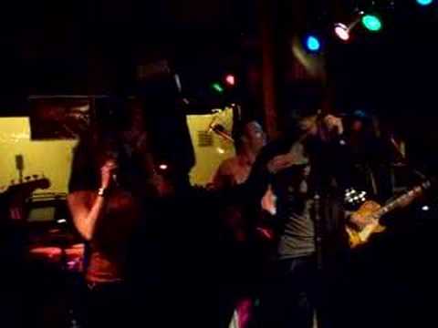 Mama Kicks - Josh Logan & John Popper 11/19/06 Bri...