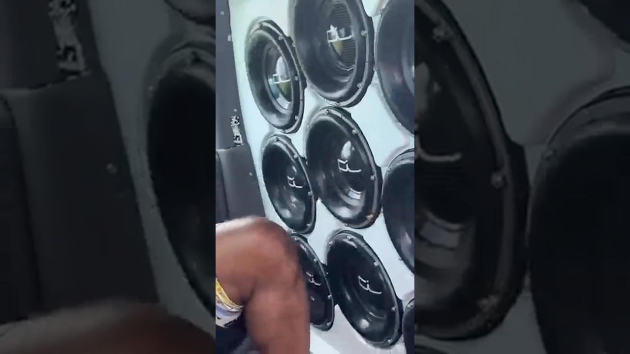 Бюджетный громкий фронт на 2ух 20 от бренда AMP Group 