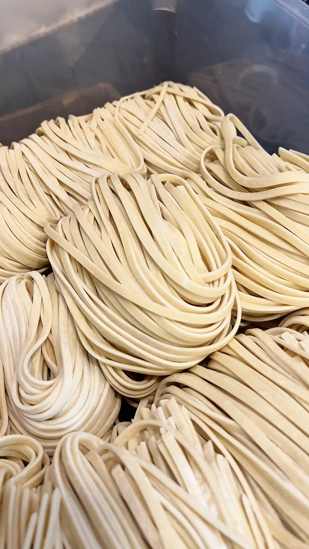 How Jet-Black Ramen Is Made: Preparing the Pork Back Fat and House
