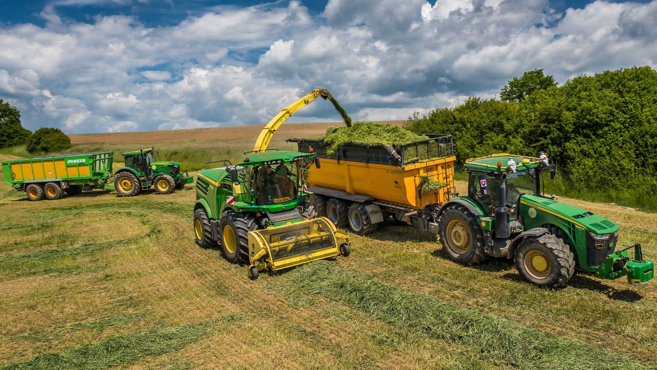 Senáž 2025 | John Deere 8300i | John Deere 8R, 6R