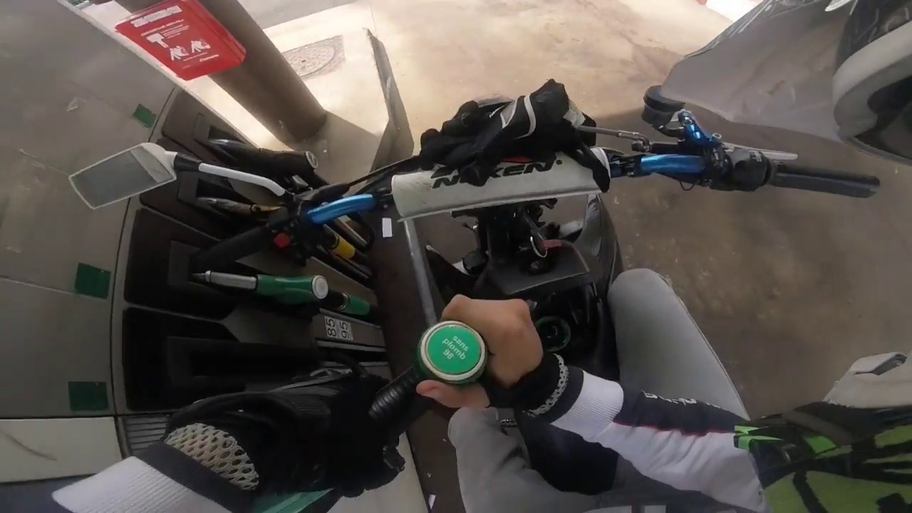 LA PANNE D'ESSENCE ! - YouTube