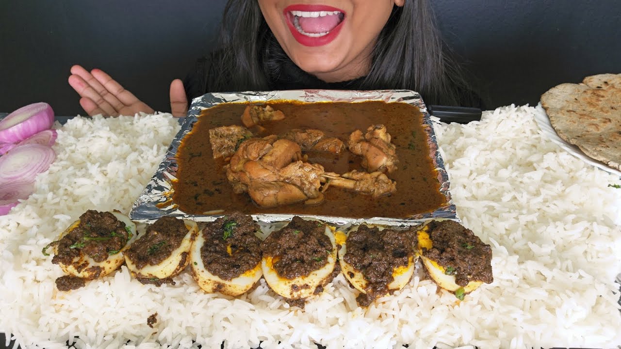 ASMR EATING CHICKEN CURRY WITH RICE AND MASALA EGG , BHAKARI | CHICKEN MUKBANG 