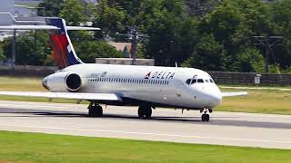 Delta Air Lines Boeing 717-2BD MD-95 N924AT Taking off with a Steep Climb at DFW Airport