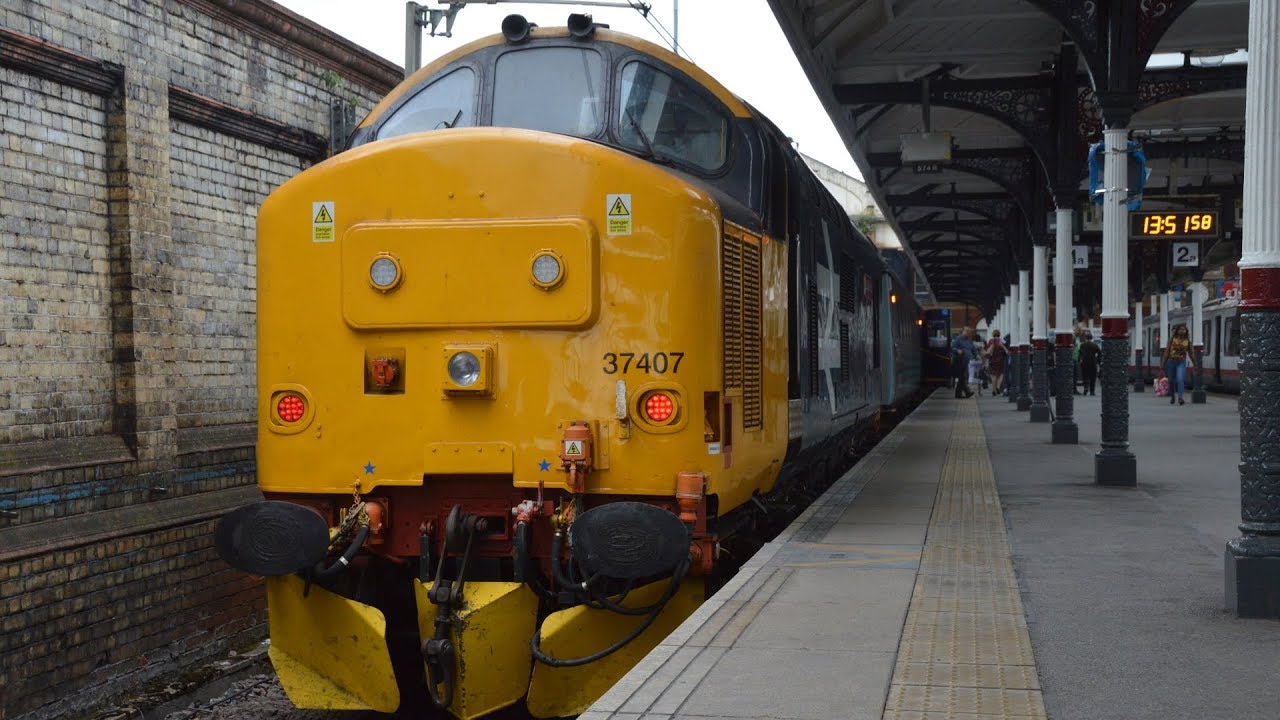 37407 + 37716 (Short Set) Depart Norwich ECS with THRASH 31/07/2019