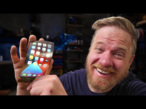 A folding iPhone?