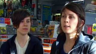 Tegan and Sara -  What's in My Bag? (Amoeba)