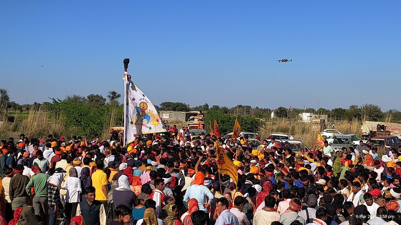 सूरजगढ़ निशान पदयात्रा| सूरजगढ़ निशान पहुंचा केड़ (नदी) में |#viveksaini #shyam