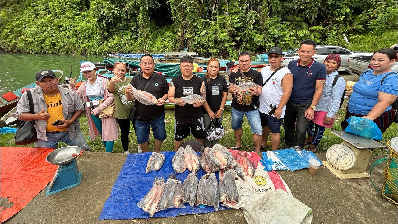 MARKET ORANG ULU DI JETI BAKUN // MAHU MAKAN IKAN DATANG BELI SINI MURAH-MURAH //