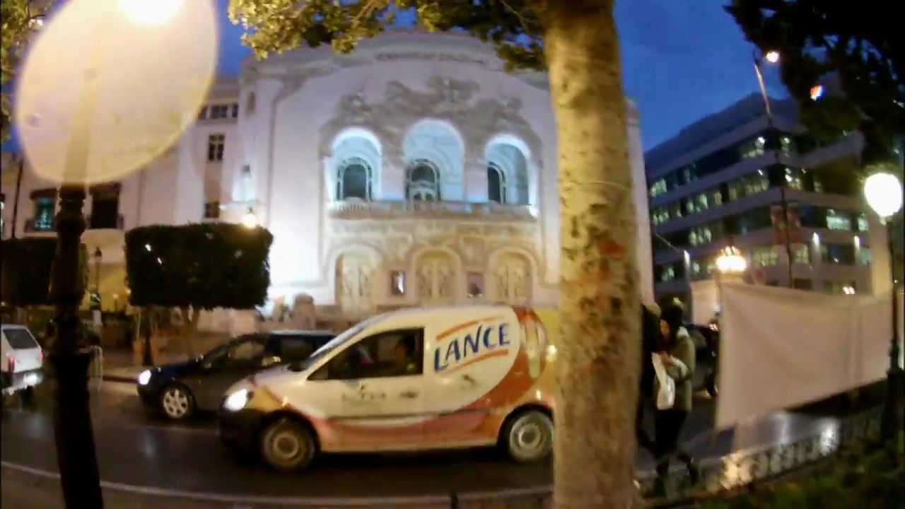 - جولة في #تونس العاصمة (شارع الحبيب بورقيبة و جامع الزيتونة)