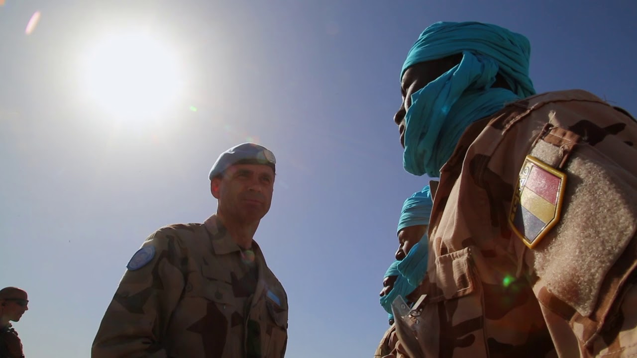 Le Commandant de la Force de la MINUSMA auprès de ses Casques bleus dans le nord du Mali
