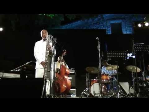 Hamiet Bluiett feat. Curtis Lundy & Lee Pearson @ Eddie Lang Jazz Festival 2010 (HD VideoMix)