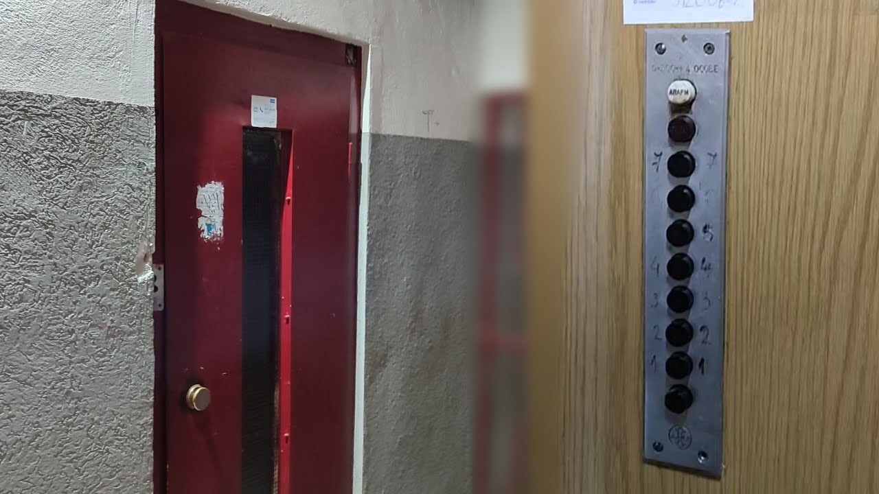 ORIGINAL & WELL PRESERVED but SLOW Daka lift - Generala Tranijea - Niš, Serbia