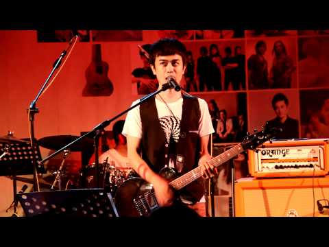 20120701這夏玩吉他-吉他名人展-馬叔叔(尬車)