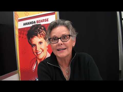 Video: Amanda Bearse Net Worth