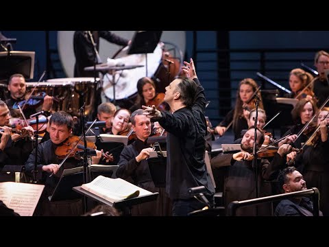 Теодор Курентзис и MusicAeterna отметил свой день рождения исполнением 9 симфонии Брукнера в Москве