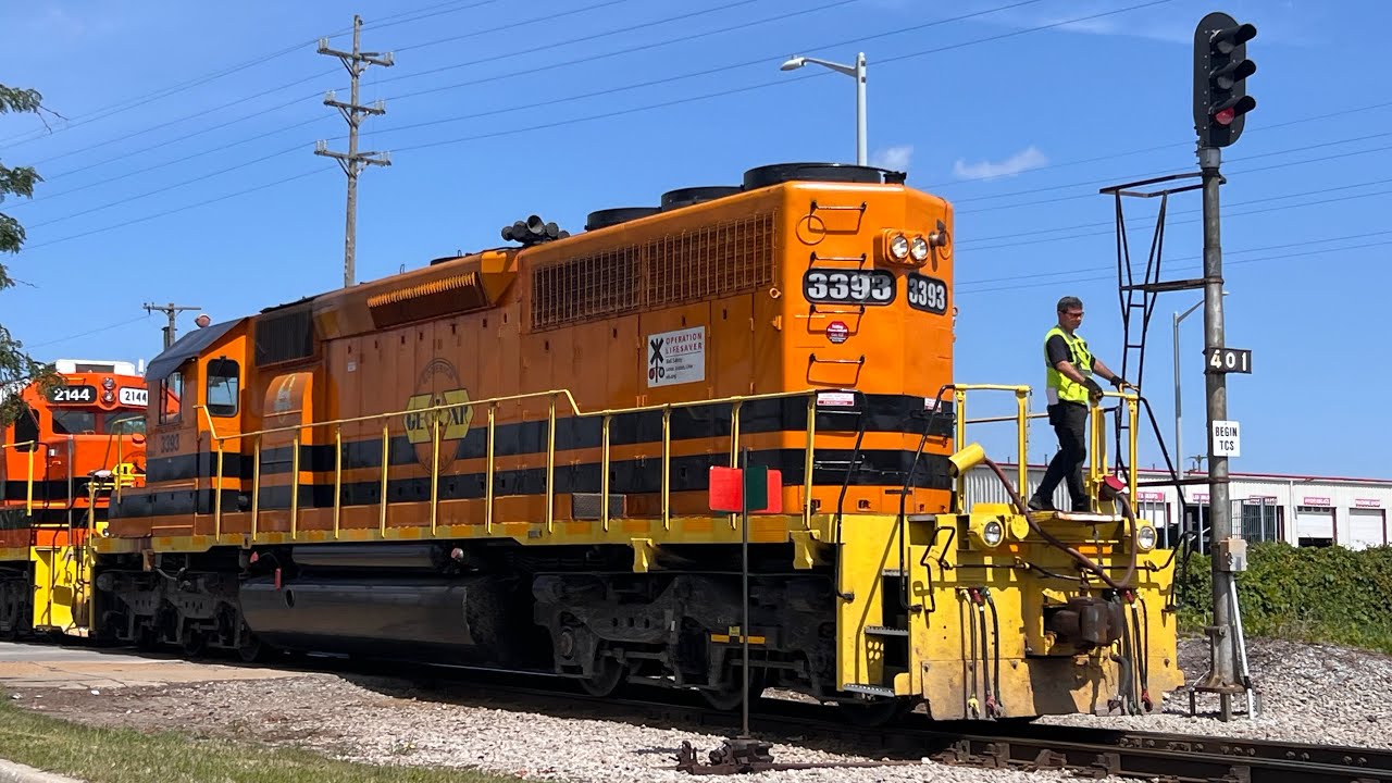 HESR 800~3526, 2144 & GEXR 3393 northbound Genesee Yard Saginaw Mi ...