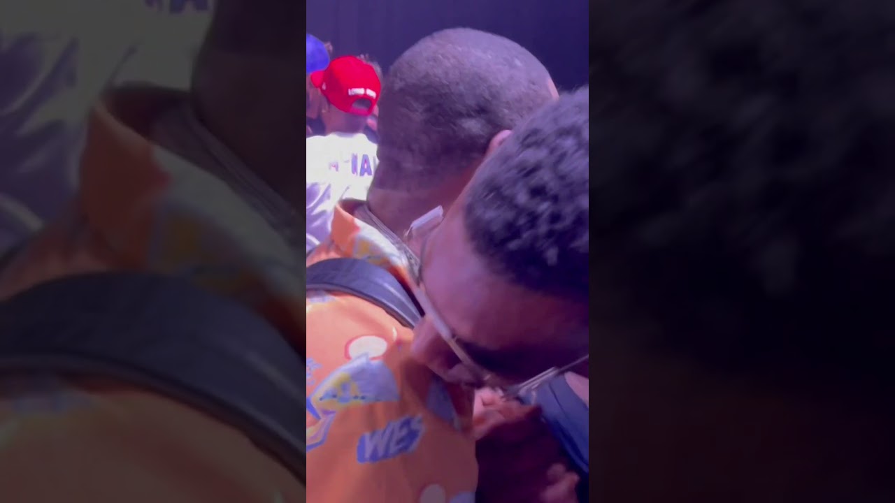 Emotional moment when Murda Mook meets a fan from London🇬🇧 