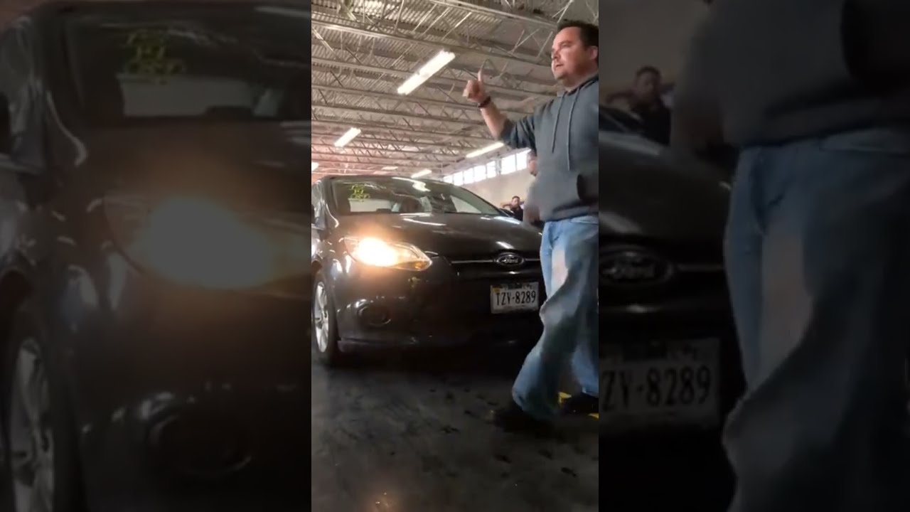 Live Dealer Car Auction With Auctioneer 